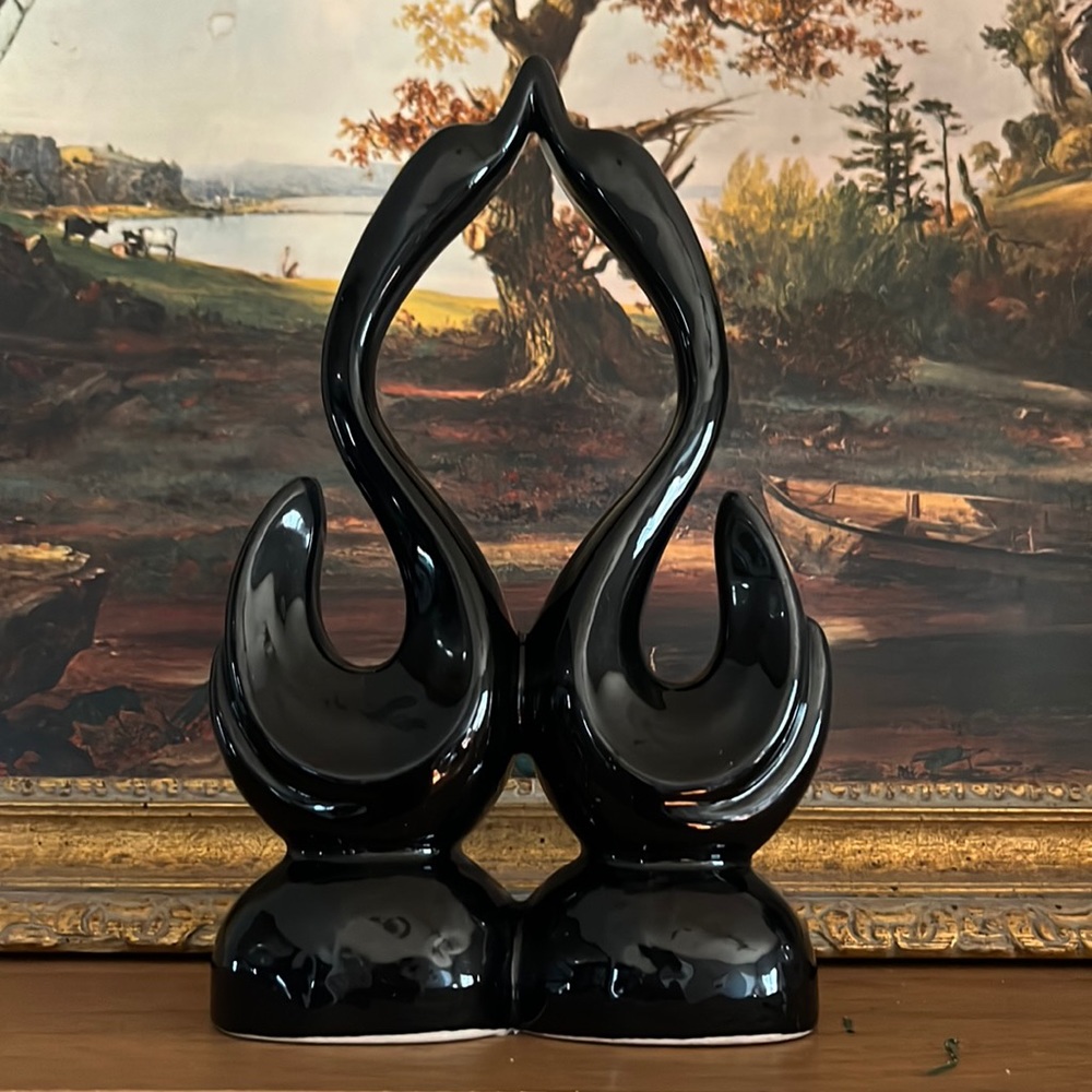 Black Porcelain Swan Figurine/ Kissing Swan Decor / Black Swans